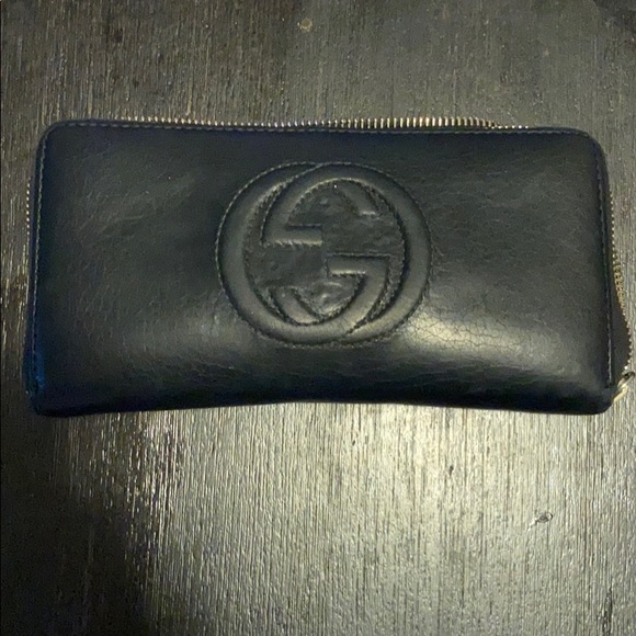 Gucci Handbags - Black leather Gucci wallet Gucci Handbags - Black leather Gucci wallet